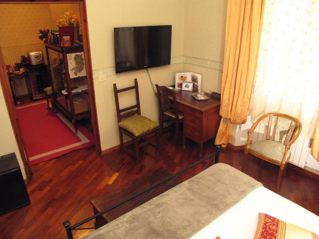 Gourmet B&B Giglio Bianco Флоренция Экстерьер фото