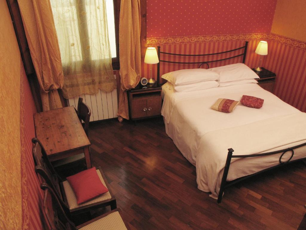 Gourmet B&B Giglio Bianco Флоренция Экстерьер фото